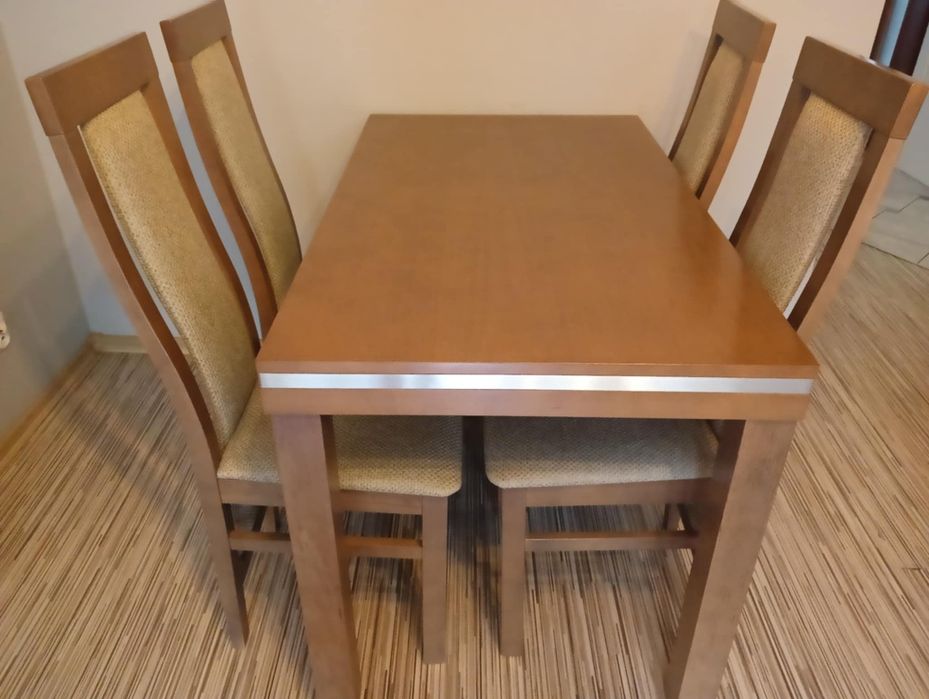 Stół rozkładany 120x70(160x70)z krzesłami 4 szt.