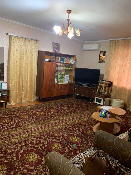 Продам квартиру у Великій Багачці.