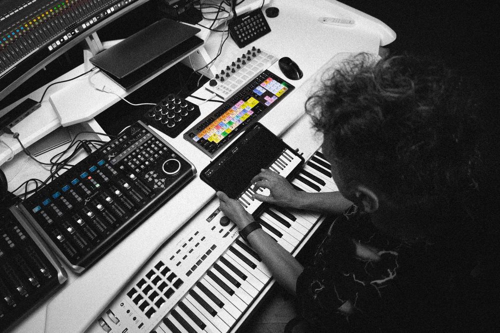 Nauka gry na pianinie / keyboardzie — akompaniament, gra z nut