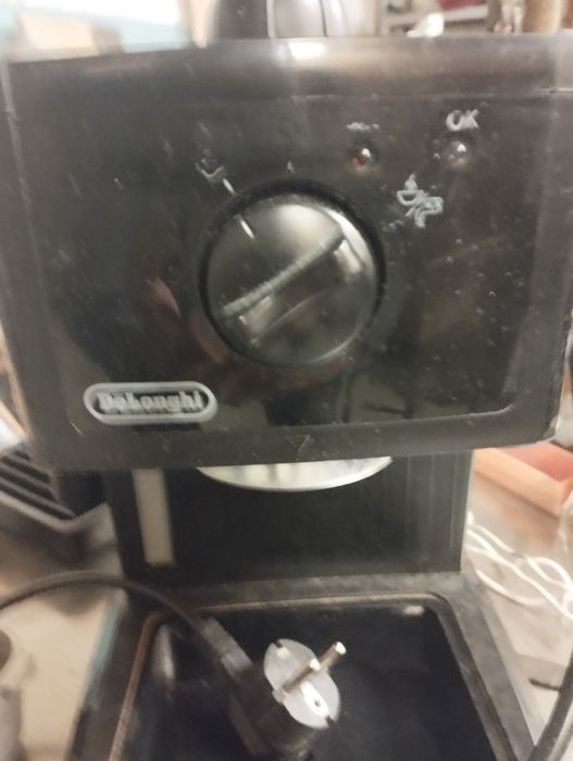 кавоварка Делонджи в рабочему стани