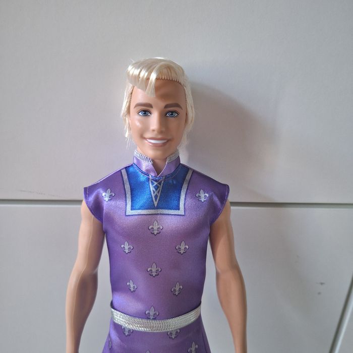 Barbie dreamtopia królewski ken the movie