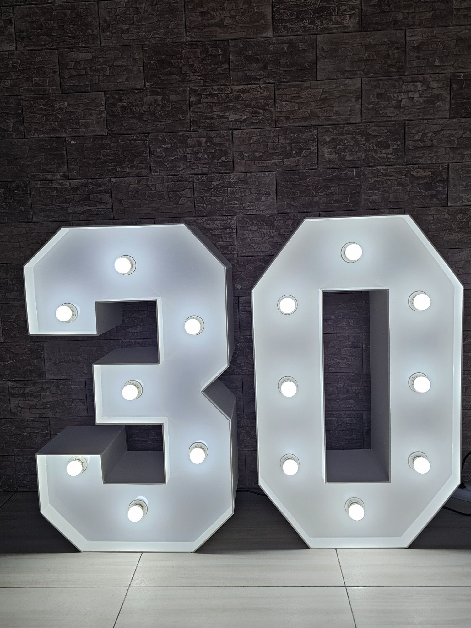 Miechów Cyfra 18ka   40 50 60 Napis Love Serce Led Nagłośnienie Nami