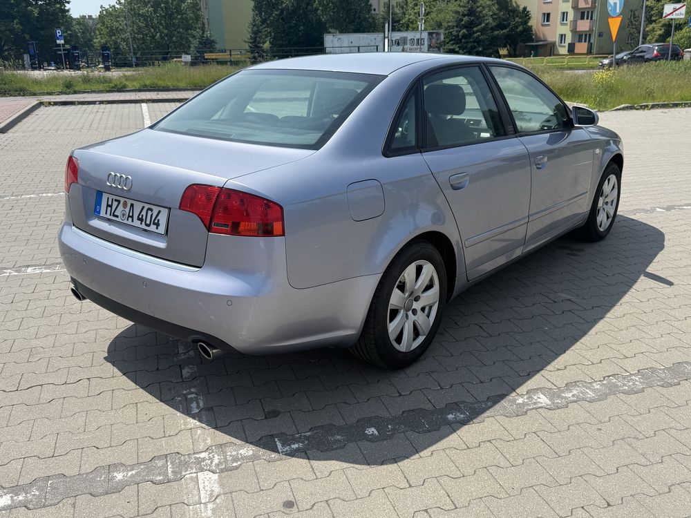 Audi A4 b7 1.8t sedan Xenon webasto PDC ()