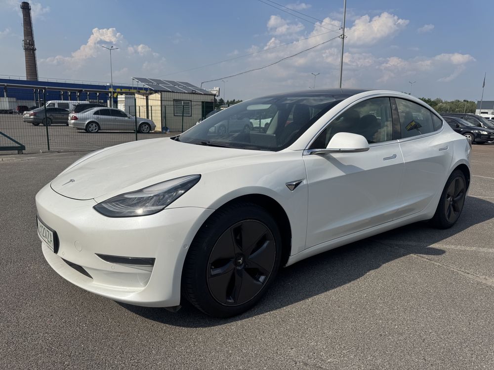 Продам TESLA Model 3 2020