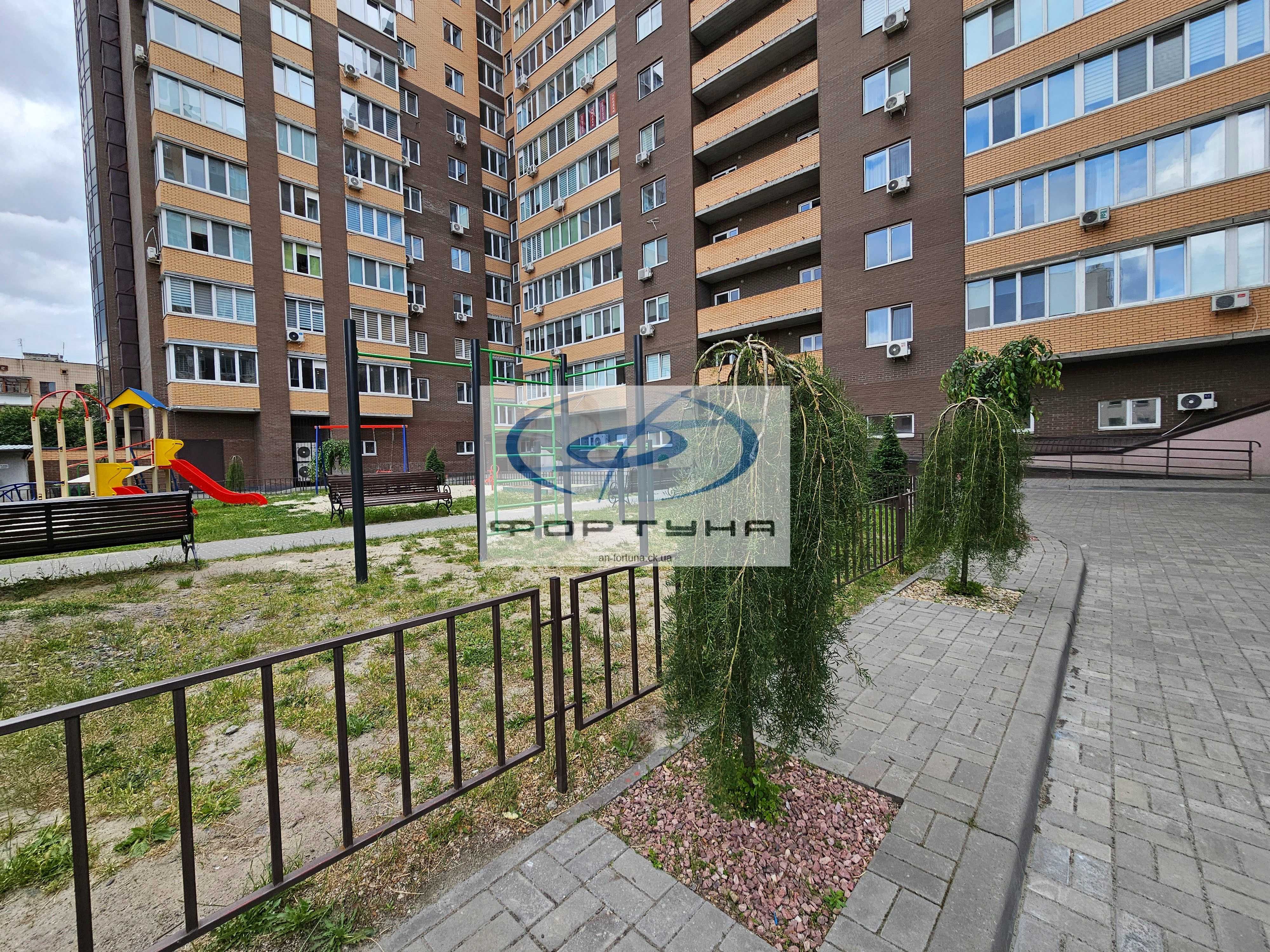 Шикарна квартира з ремонтом у новому будинку. ЦЕНТР.