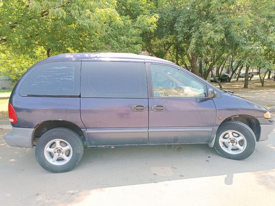 Dodge Ram Van 2.4