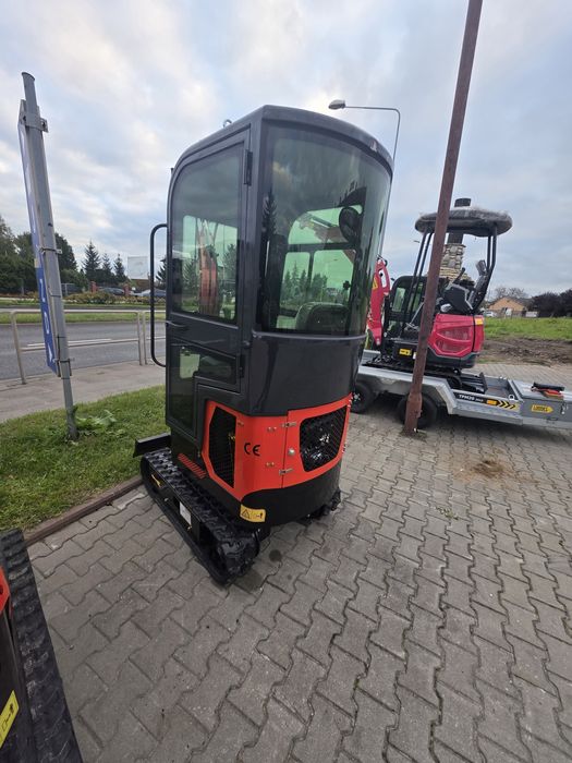 Koparka 1t z osprzętem z kabiną dizel nowa