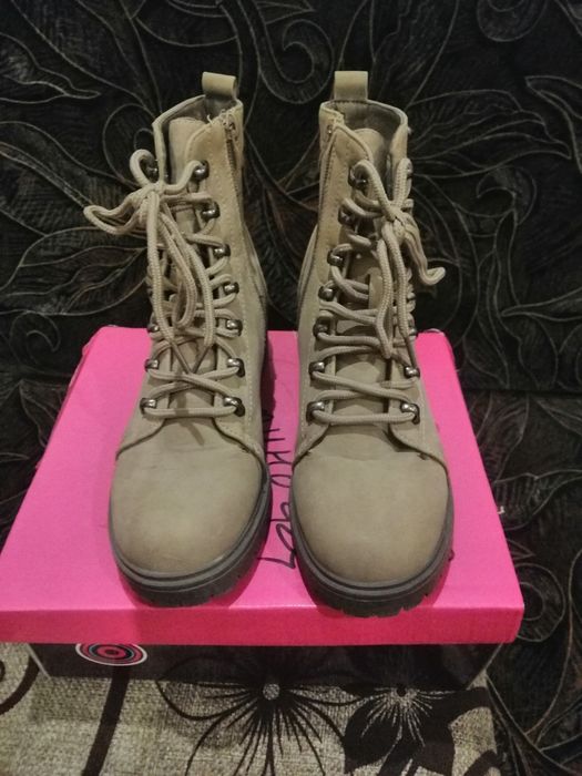 Демісезонні жіночі ботинки,36 р. 230 грн. ,