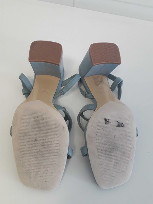 Sandálias azuis claras (NOVAS) tam.36