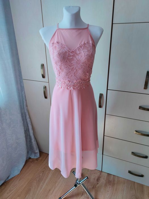 NOWA pastelowo-różowa szyfonowa sukienka z koronką r. 40/42 Bodyflirt