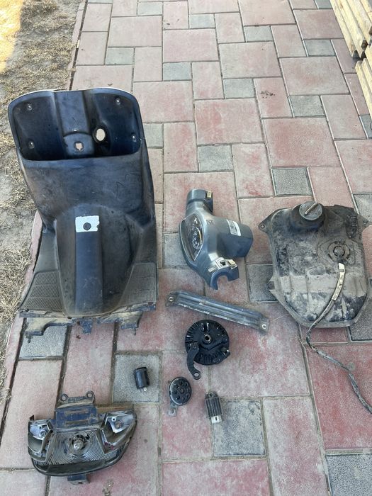 Не дорого запчастинина yamaha jog36,пластик на хонду 62,68,27,28,34!