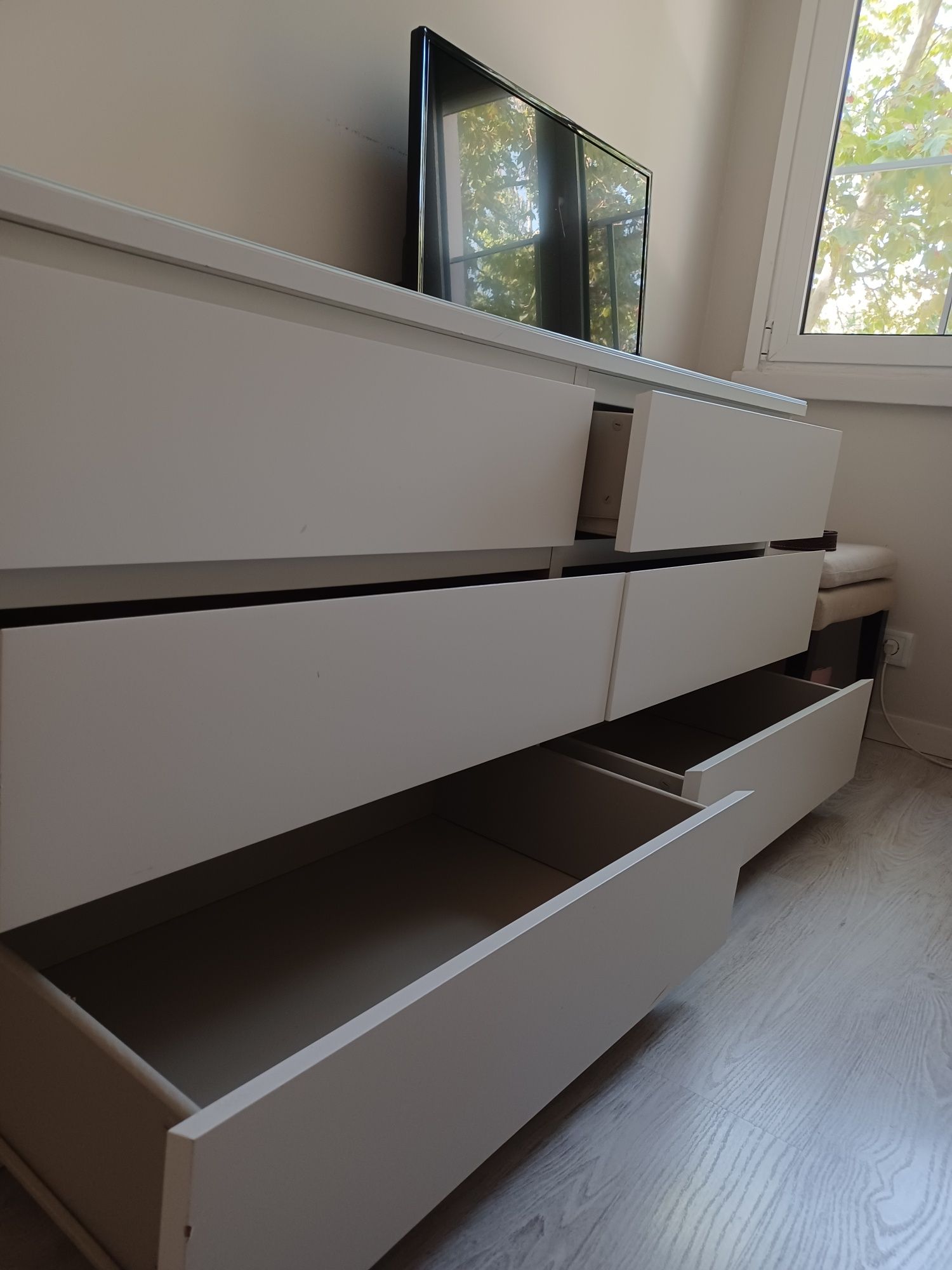 Cómoda MALM - Ikea