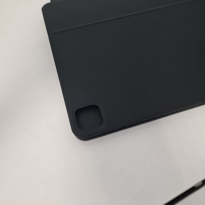 Чохол клавіатура з підсвідкою на Ipad 12.9 "