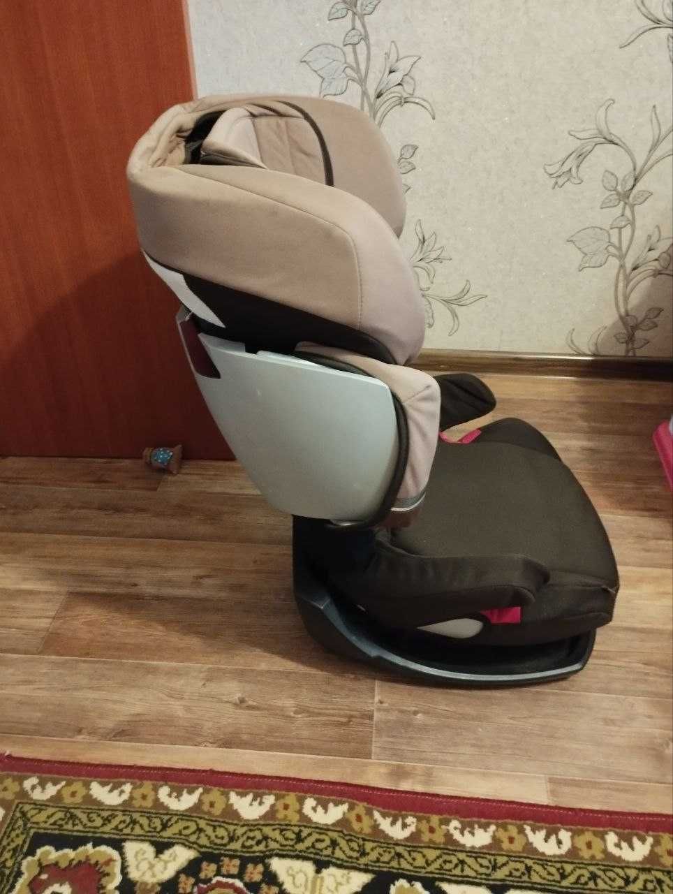 Автокрісло cybex