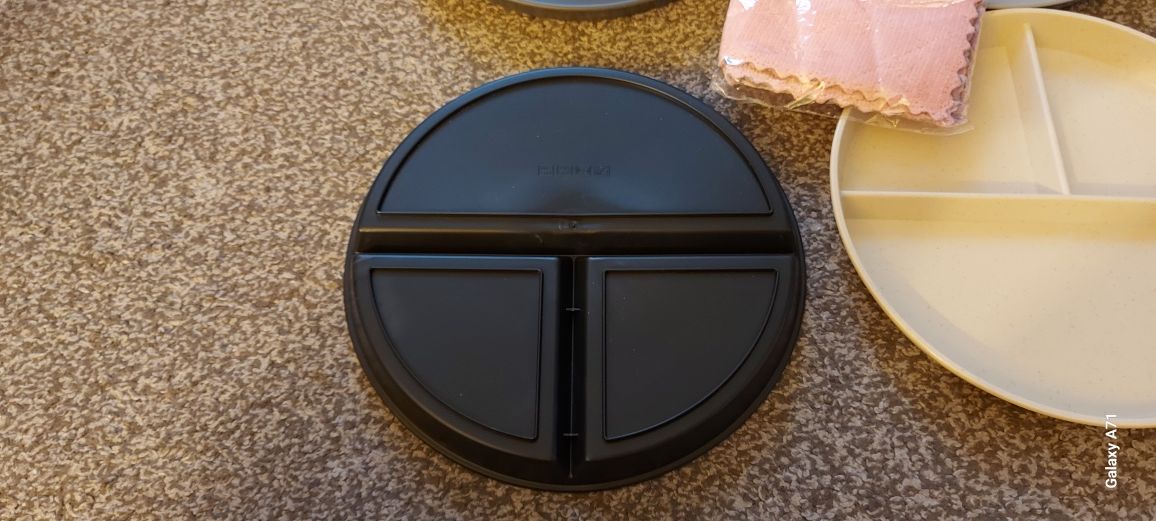 NOWE Nietłukące się, dzielone talerze obiadowe 23 cm, z 3 przegródkami