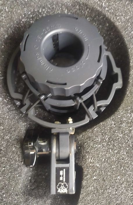 Студійний мікрофон
AKG C2000B