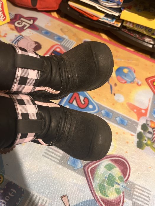 Зимові чобітки на дівчинку