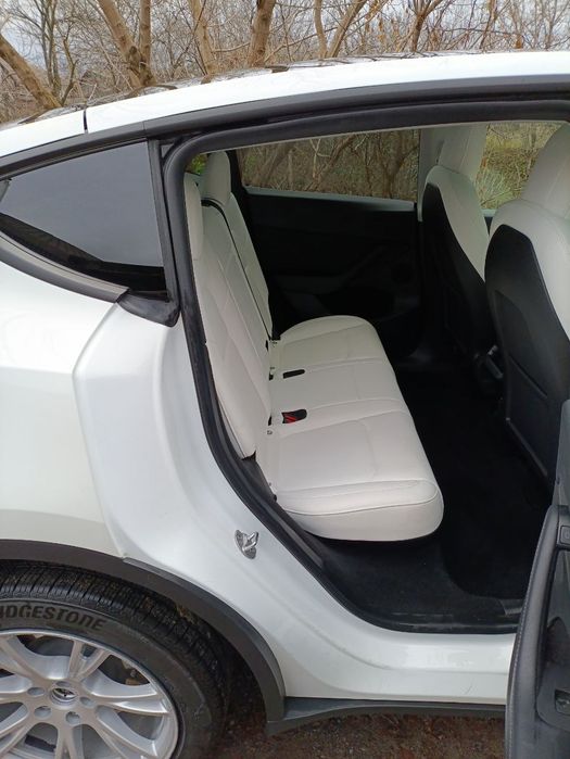 Продам tesla y long range2023