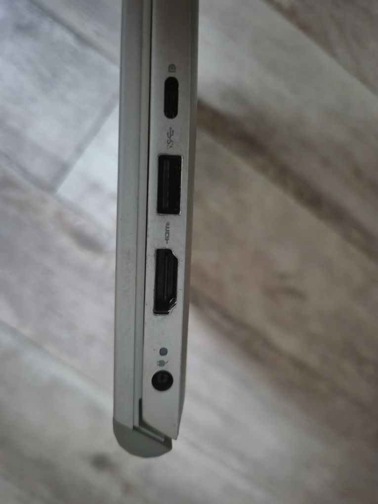 Laptop Dell Inspiron 15 5501