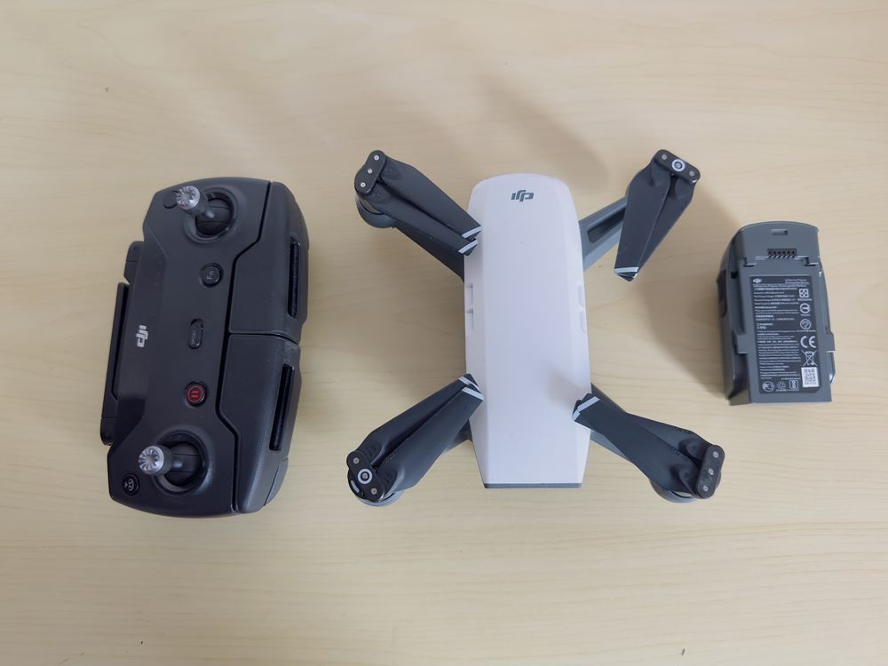 Dron DJI Spark zestaw