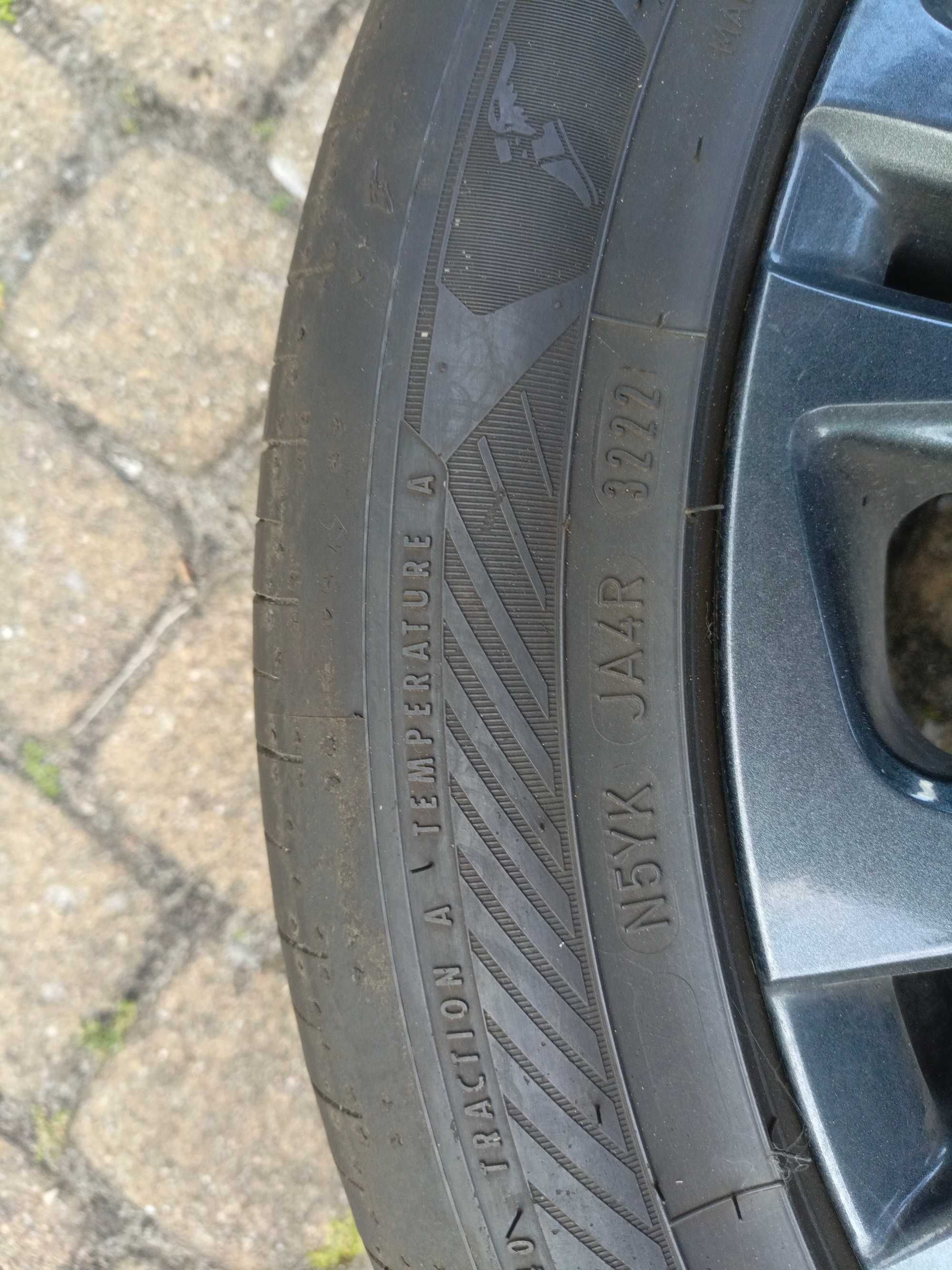Felgi + Opony letnie Goodyear EfficientGrip Performance 2 - 215/50 r18