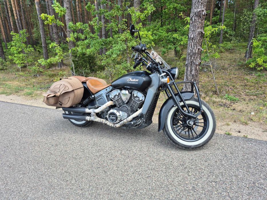 Indian Scout,  95kM, sakwy, pióro, dodatki