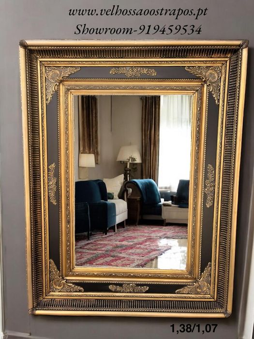 Grande variedade de espelhos