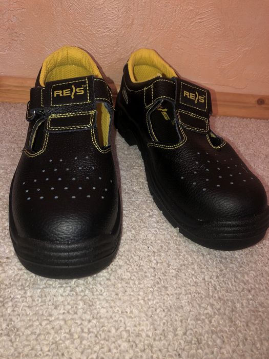 Сандалі робочі