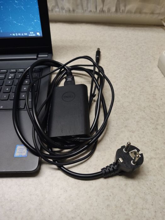 Ноутбук Dell Latitude 3570 i5-6200 2,7Ггц DDR4 8Gb