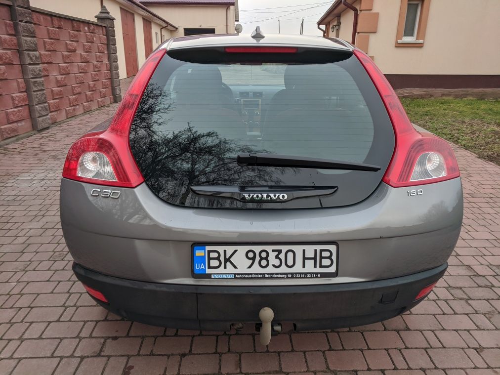 Volvo c30 автомобіль