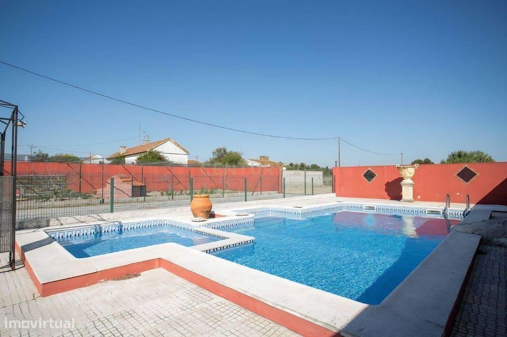 Fantástica moradia T4 com Piscina em Salvaterra de Magos, Santarém