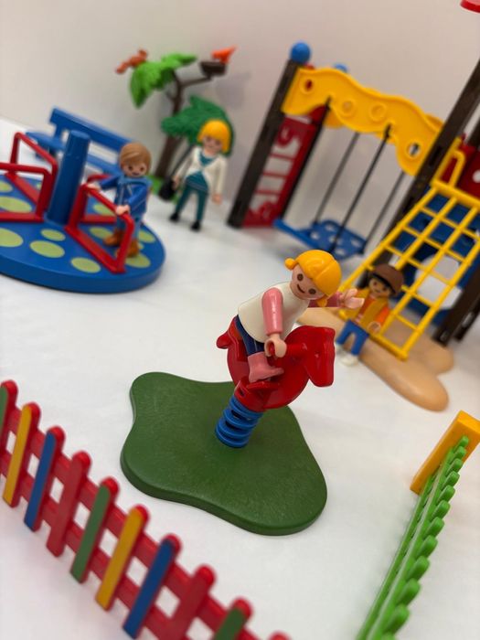 Playmobil 5568 kolorowy plac zabaw