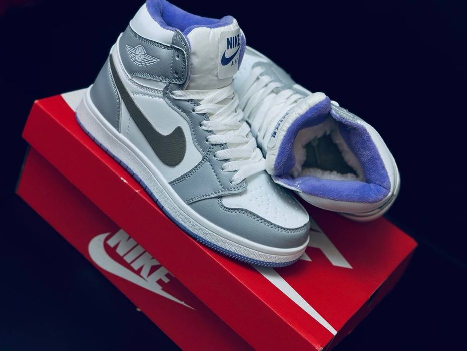 Высокие кеды кроссовки на зиму Nike/ кросовки для девушек/женщин найк