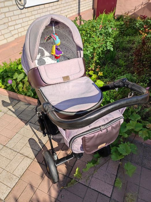 Продам коляску 2 в 1