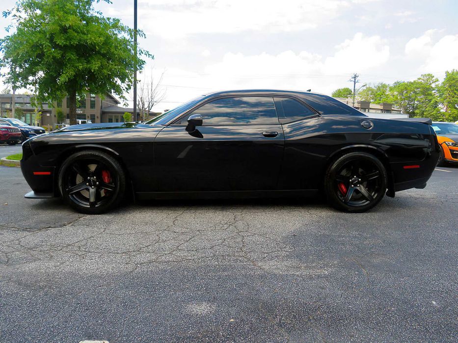 Dodge Challenger SRT Hellcat      2017