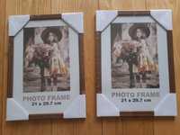 Sprzedam dwie ramki drewniane na zdjęcia  21×30