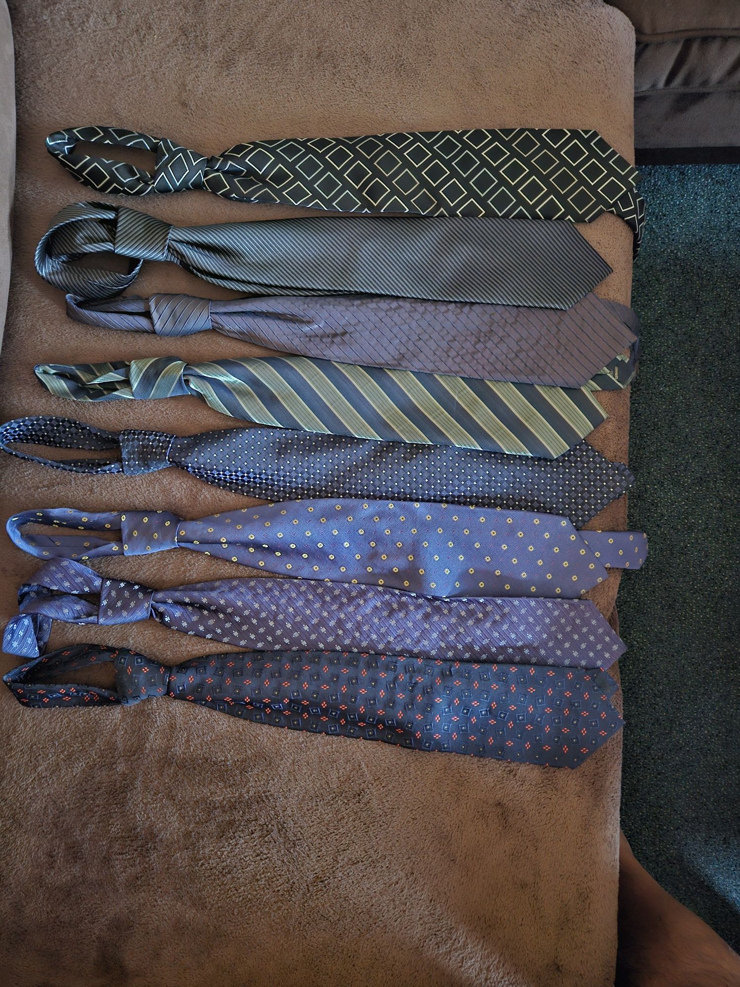 Krawaty-markowe- kolekcja 24 sztuki.