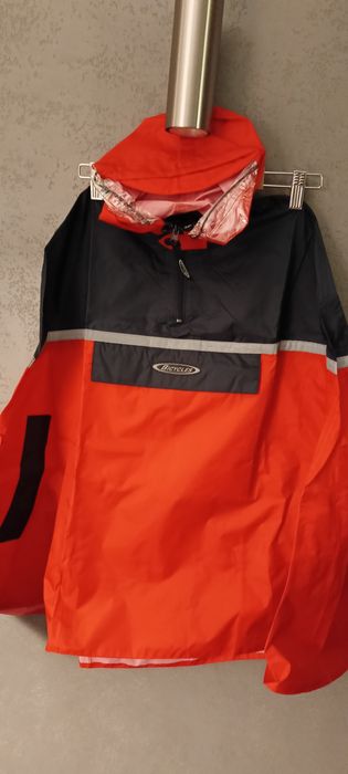 Nowa peleryna przeciwdeszczowa r.116