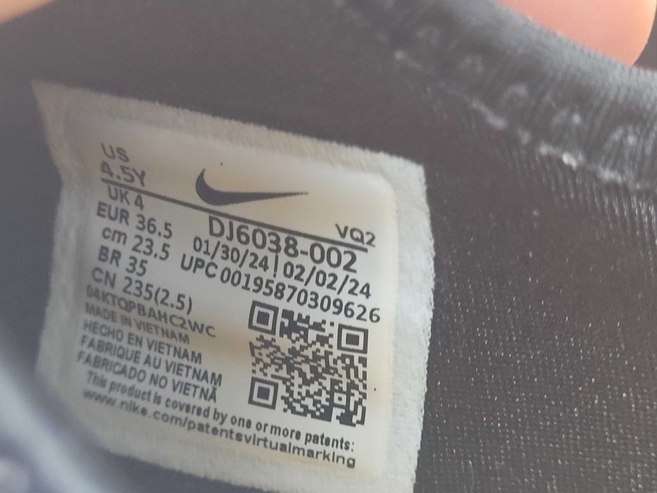 Buty Nike sneakers czarne do szkoły na WF mało używane 23,5cm 36,5