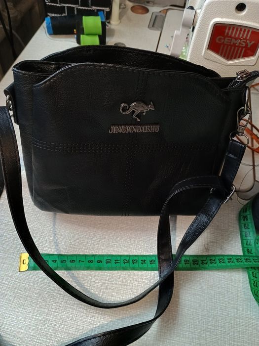 Две сумочки новые. Женская. Молодежная. Сумка. Недорого.