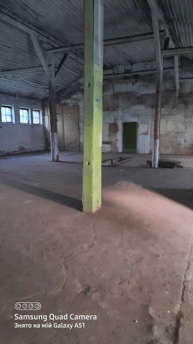 Продам чи Здам складське  приміщення  700 м/кв в місті Прилуки.