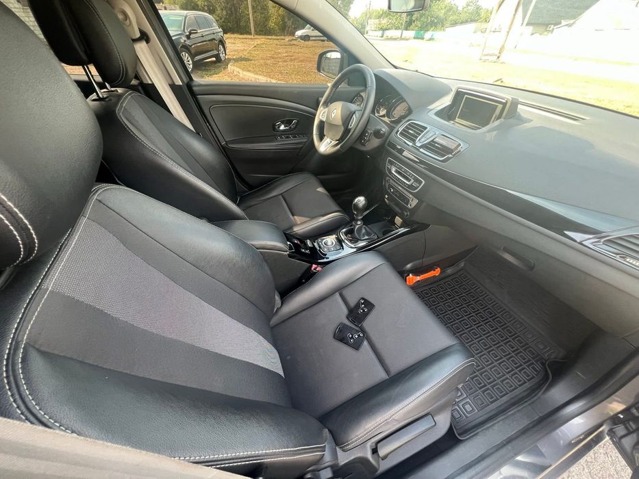 Меган 3 у відмінному стані