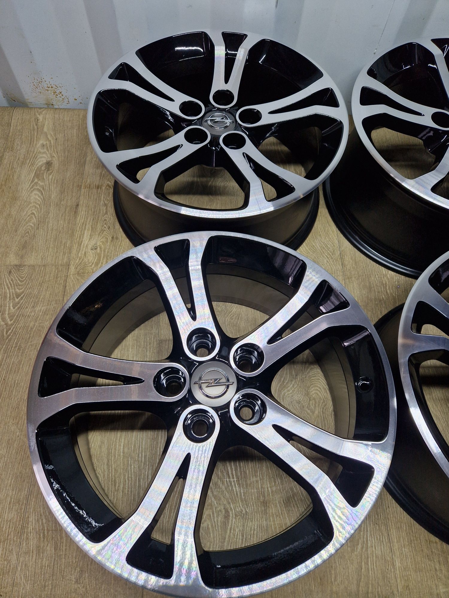 Felgi 18 opel insignia 5x120 8j et42 os 67.1