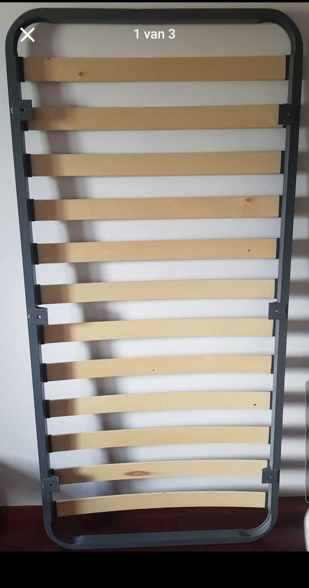Estrado de cama de solteiro