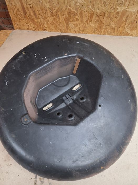 Osłona koła zapasowego Mercedes r129