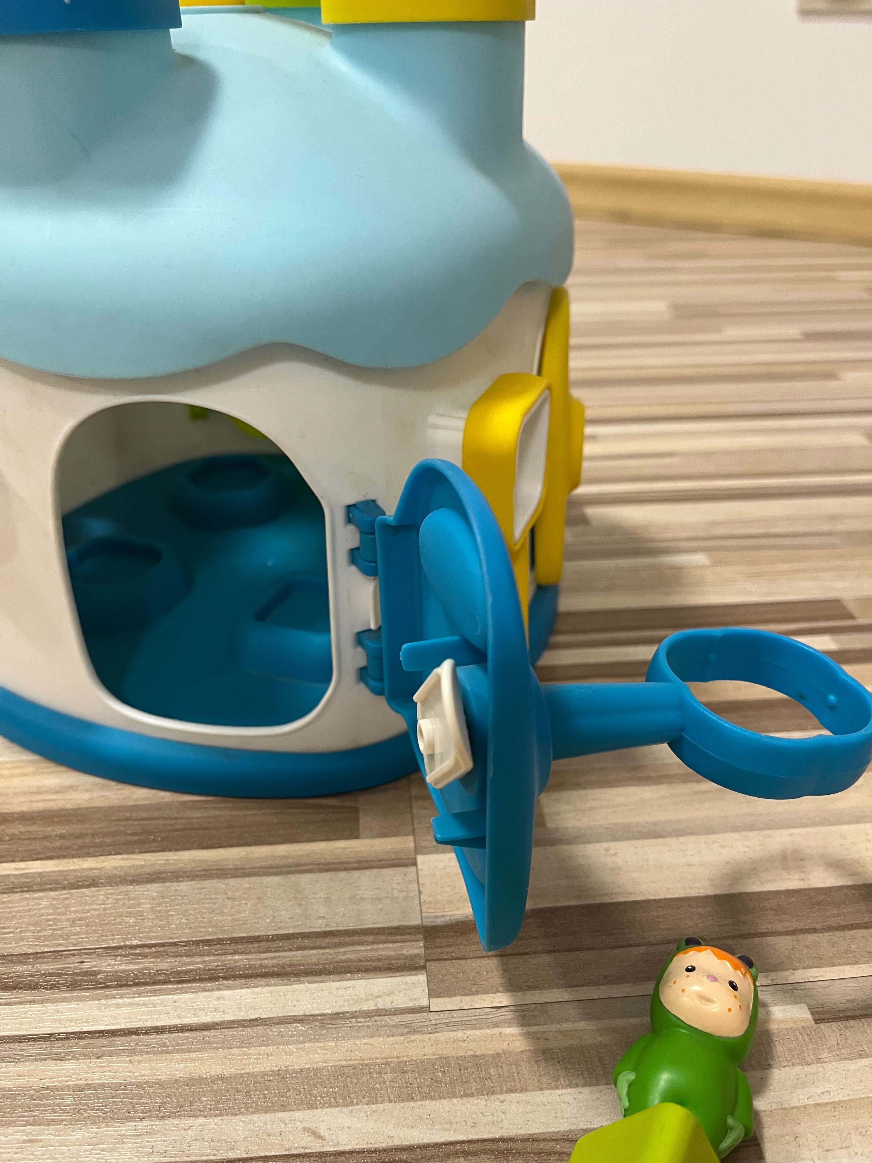 Melissa & doug garaż z 3 samochodami i domek Smoby Cotoons