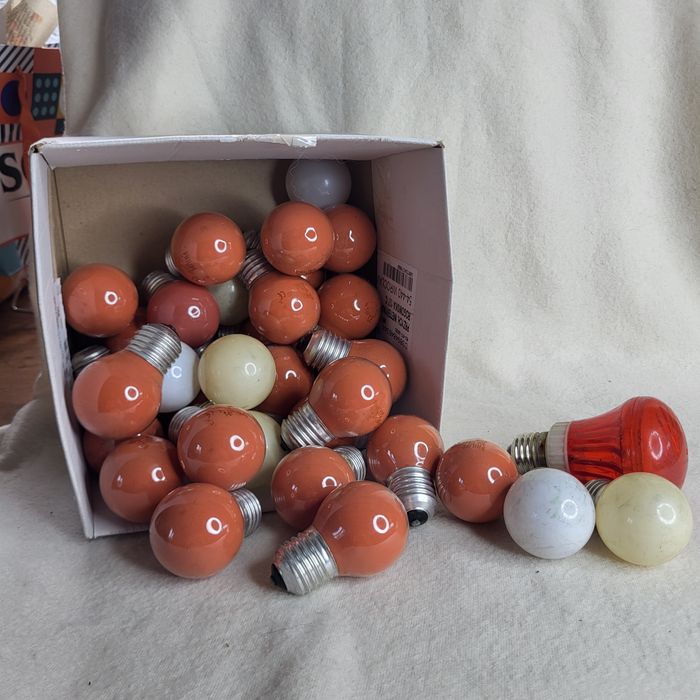 Małe żarówki PHILIPS E27 ¹⁵⁹