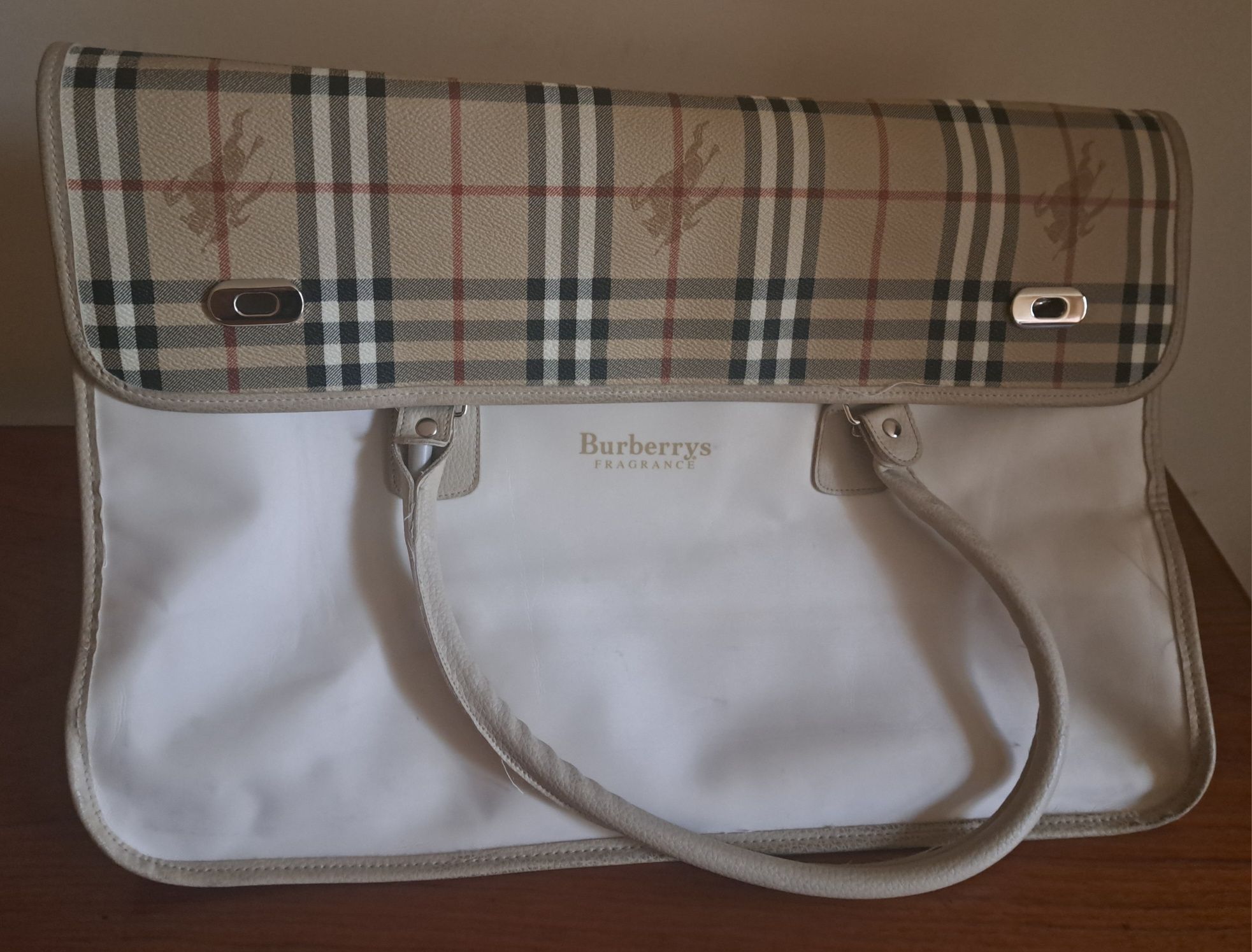 Mala de viagem Burberry
