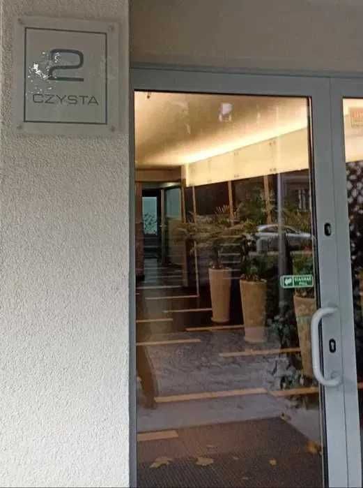 Pokój jednoosobowy koło Renomy w luksusowym apartamentowcu