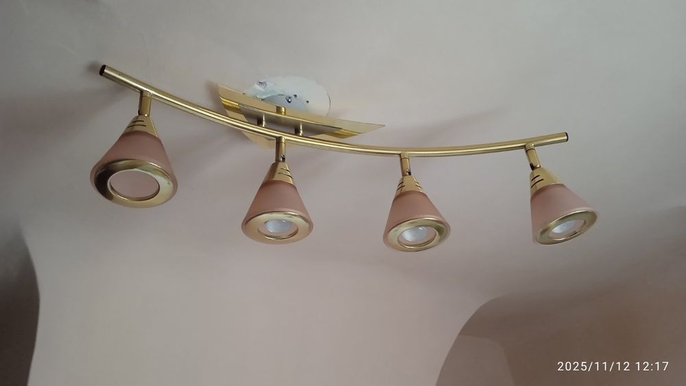 Продается люстра